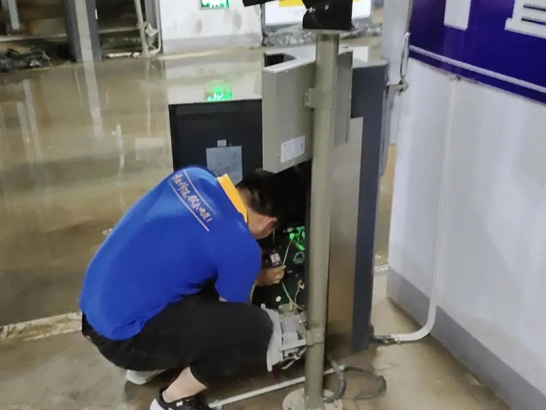 科拓迅速組織速泊專業(yè)技術(shù)團(tuán)隊(duì)奔赴一線