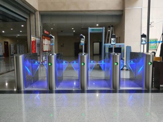 道爾智控測(cè)溫通道閘