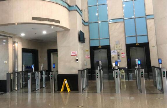 中國電信再選道爾人臉識(shí)別一體機(jī)