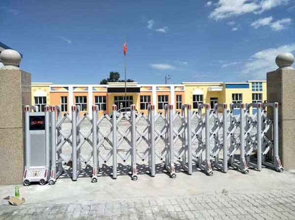 喜迎開封出安智能電動(dòng)伸縮門進(jìn)駐開封市高級技工學(xué)校