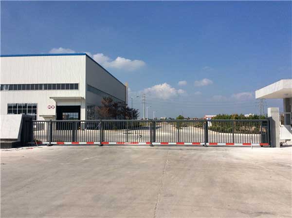 慶賀玉林出安智能分段平移門進(jìn)駐玉林配司汽車配件有限公司