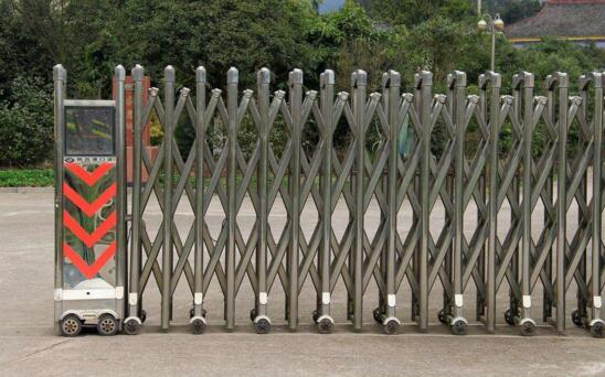 張家口出安智能電動伸縮門順利進駐銘豪嘉苑