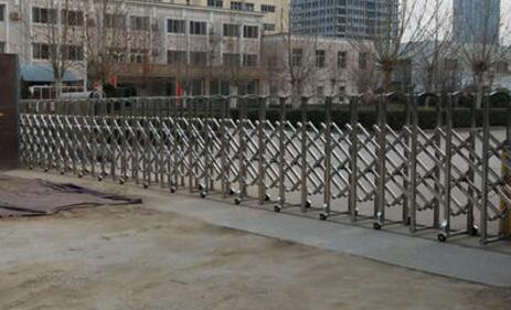 張家口出安智能伸縮門成功落地張家口勝達聚合物有限公司