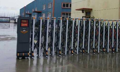 承德正源中等專業(yè)學校選用承德出安智能電動伸縮門