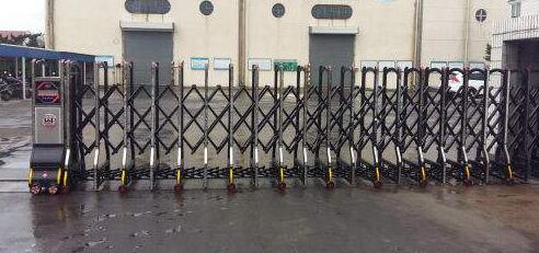 承德出安智能電動伸縮門成為承德高中壓閥門管件集團(tuán)有限公司的門柱