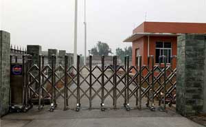 樂(lè)山市五通橋區(qū)洪貴機(jī)械加工廠電動(dòng)伸縮門案例