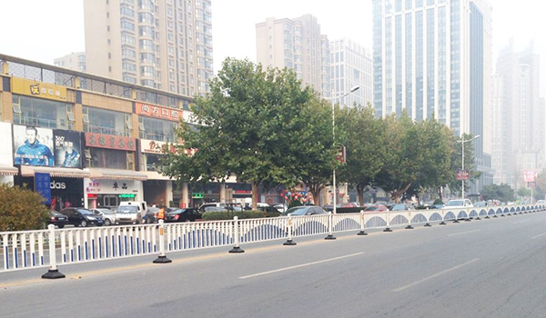 熱烈祝賀秦皇島出安智能道路護欄進駐秦皇島市海港區(qū)西港路街道