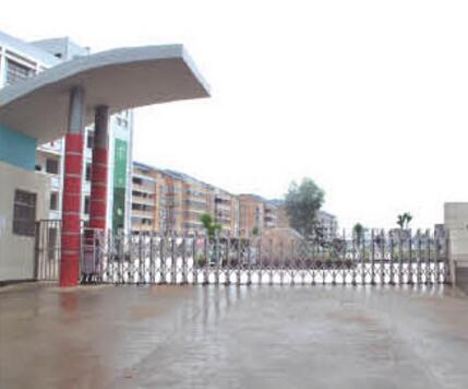 衡水科技工程學校安裝衡水出安智能電動伸縮門正式投入使用