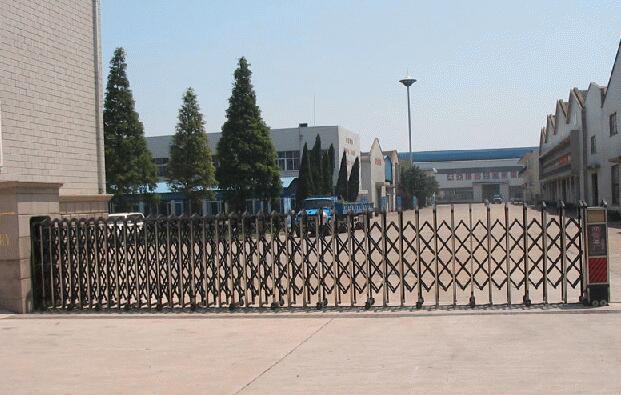 衡水出安智能伸縮門(mén)進(jìn)駐衡水科新學(xué)校大門(mén)口