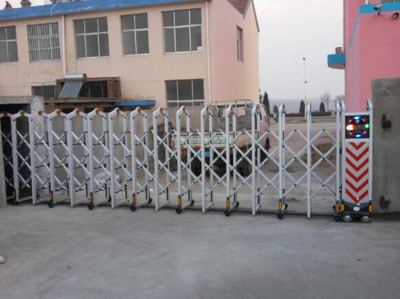 祝賀衡水出安智能電動(dòng)伸縮門(mén)進(jìn)駐衡水鴻昊企業(yè)有限責(zé)任公司大門(mén)口