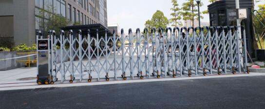 衡水出安智能電動(dòng)伸縮門(mén)點(diǎn)綴衡水學(xué)院體育學(xué)院