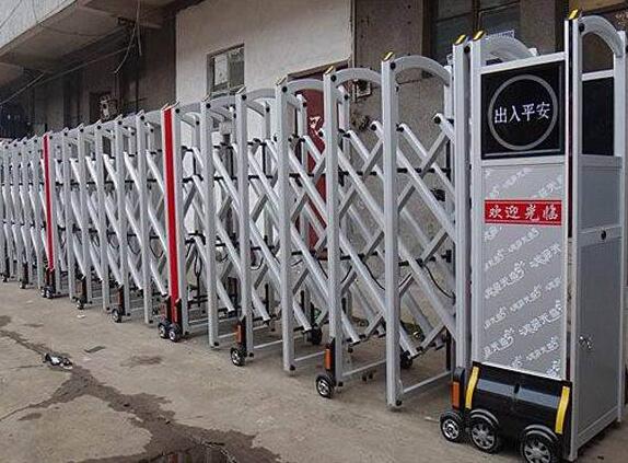 衡水出安智能電動伸縮門安裝在衡水桃城化工助劑有限責任公司大門口