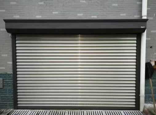 衡水出安智能卷簾門(mén)帶給衡水鑫威工程橡膠有限公司的形象展示