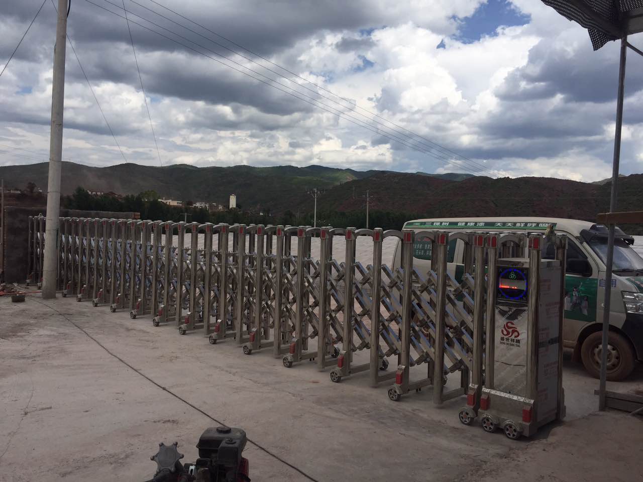 自貢出安智能電動伸縮門進(jìn)駐自貢長城裝備技術(shù)有限責(zé)任公司