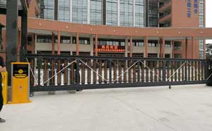 自貢市育才小學(xué)校直線平移門案例