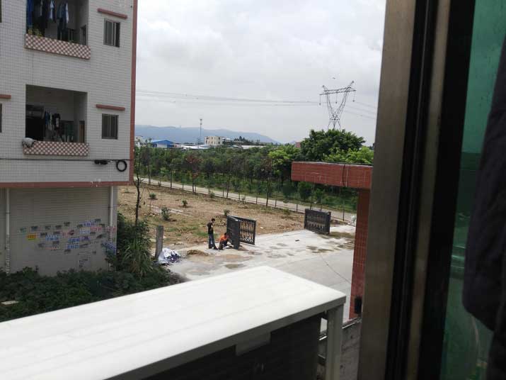 自貢德凱?貢爵府懸浮折疊門(mén)案例 - 中出網(wǎng)-智能出入口與停車(chē)充電門(mén)戶