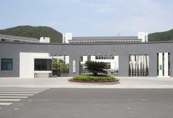 慶賀舟山出安智能電動伸縮門進(jìn)駐舟山城西小學(xué)