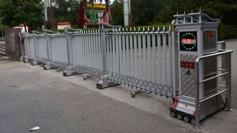 海山公園選用舟山出安智能電動(dòng)伸縮門