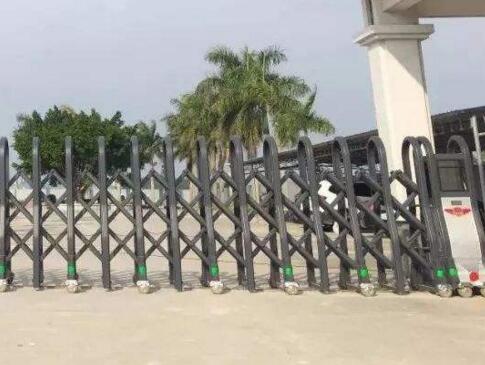 舟山出安智能電動(dòng)伸縮門安裝在舟山市金久機(jī)械制造有限公司大門口