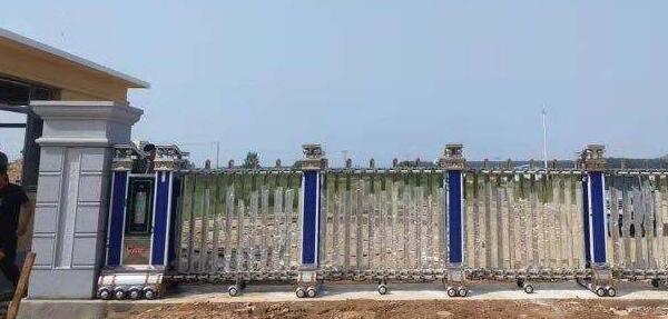 宋都藍(lán)郡國(guó)際安裝舟山出安智能電動(dòng)伸縮門正式投入使用