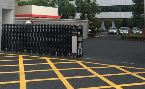 祝賀麗水出安智能電動(dòng)伸縮門(mén)順利進(jìn)駐藍(lán)城遂昌桃李春風(fēng)