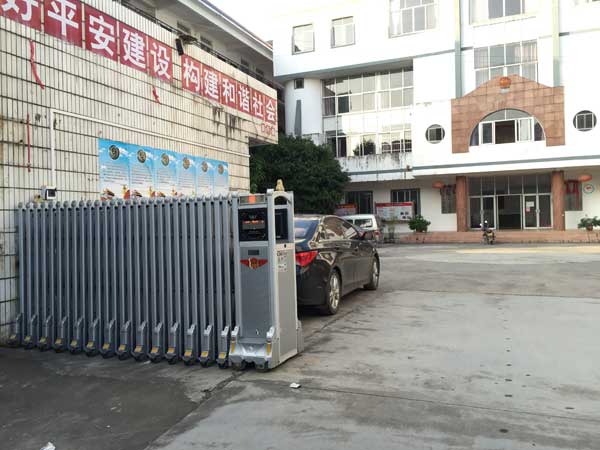 梧州蒙山縣新圩鎮(zhèn)人民政府電動伸縮門案例 - 中出網(wǎng)-智能出入口與停車充電門戶