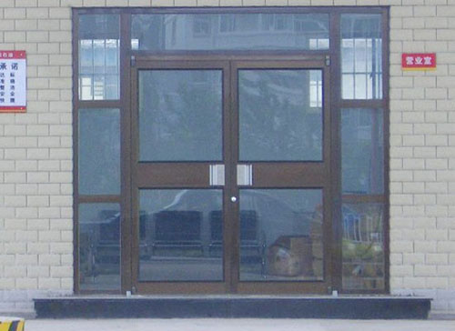 廈門海滄區(qū)滄海路中石化便利店肯德基門工程案例 - 中出網(wǎng)-智能出入口與停車充電門戶