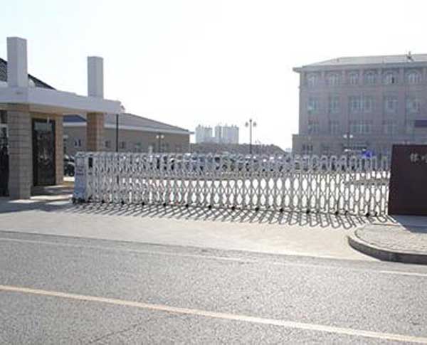 熱烈祝賀晉中出安智能伸縮門進駐晉中市公安局交警支隊二大隊