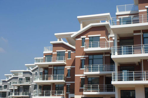 遼陽(yáng)羅馬假日護(hù)欄案例 - 中出網(wǎng)-智能出入口與停車(chē)充電門(mén)戶(hù)