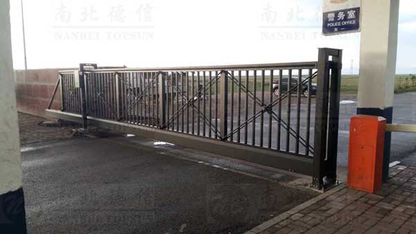 喜迎通化出安智能懸浮平移門(mén)進(jìn)駐集安市合泰機(jī)電貿(mào)易有限公司