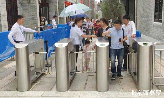 順德和園景區(qū)增設(shè)智能人行通道閘機(jī)案例 - 中出網(wǎng)-智能出入口與停車充電門戶