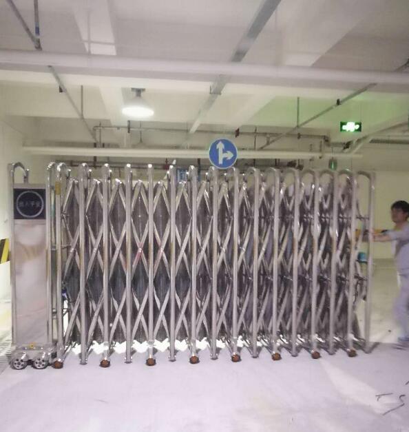 廣安棗山佳霖建工集團(tuán)電動伸縮門案例 - 中出網(wǎng)-智能出入口與停車充電門戶