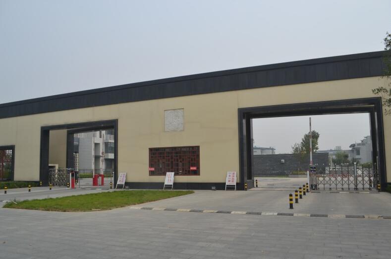 晉城皇城新區(qū)電動伸縮門案例 - 中出網-智能出入口與停車充電門戶