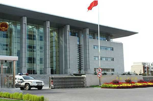 攀枝花地方稅務(wù)局伸縮門案例 - 中出網(wǎng)-智能出入口與停車充電門戶