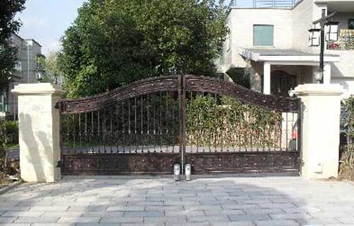 上海江南華府別墅開門機案例 - 中出網(wǎng)-智能出入口與停車充電門戶