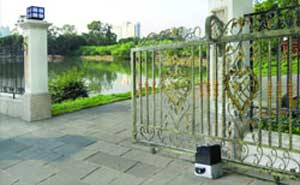 西湖湖景別墅開門機案例 - 中出網(wǎng)-智能出入口與停車充電門戶
