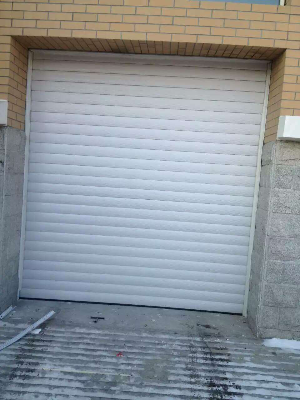 廣州車庫門案例 - 中出網(wǎng)-智能出入口與停車充電門戶