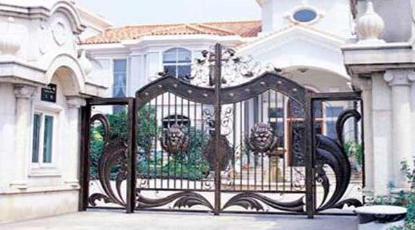 熱烈祝賀白山出安智能鐵藝大門(mén)進(jìn)駐白山清楓麗舍