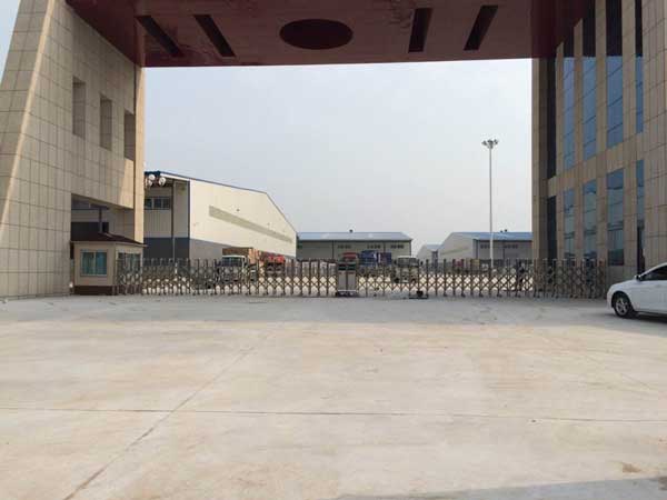萊蕪市金利合金制造有限公司伸縮門(mén)案例 - 中出網(wǎng)-智能出入口與停車(chē)充電門(mén)戶
