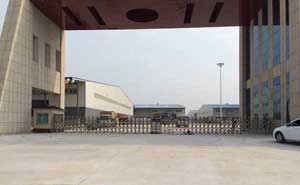 萊蕪鋼鐵集團公司伸縮門案例