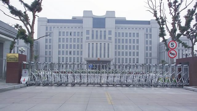 松江中山街道辦事處伸縮門(mén)工程案例 - 中出網(wǎng)-智能出入口與停車(chē)充電門(mén)戶