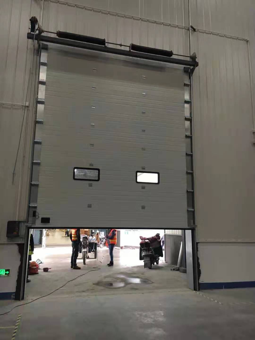 工業(yè)提升門