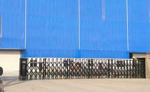 荊門龍宇石化有限公司伸縮門案例