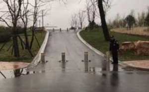 南京新加坡城升降柱案例 - 中出網(wǎng)-智能出入口與停車充電門戶