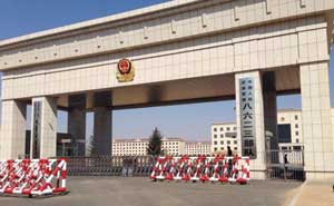 赤峰武警八六二三部隊(duì)伸縮門案例