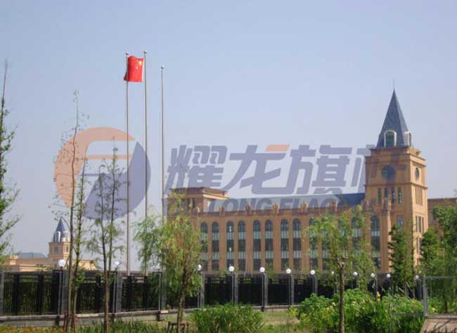 上海金山國(guó)際學(xué)校旗桿案例 - 中出網(wǎng)-智能出入口與停車(chē)充電門(mén)戶