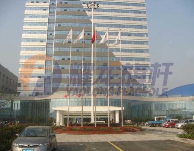 無錫洛社西站物流園區(qū)管委會旗桿案例 - 中出網(wǎng)-智能出入口與停車充電門戶