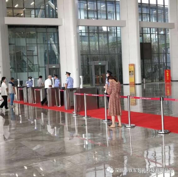 人證比對系統(tǒng)+翼閘方案配套設施