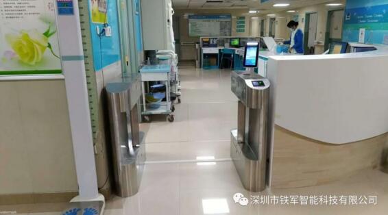 醫(yī)院通道閘機(jī)及醫(yī)院健康碼人臉識(shí)別閘機(jī)解決方案