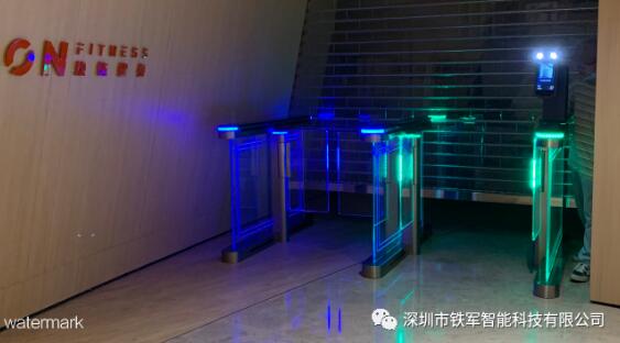 深圳后海春筍大廈選用鐵軍智能玻璃速通門(mén)